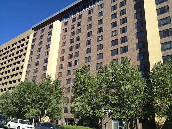 5th image of 600 E 8th St APT 11N