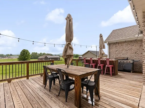 313 W Bush St, Prairie Grove, AR 72753