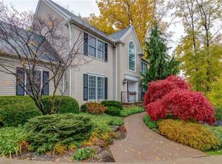 5060 Som Center Rd, Solon, OH 44139