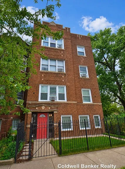 834 N Christiana 1st Fl #1ST FL — Photo 1