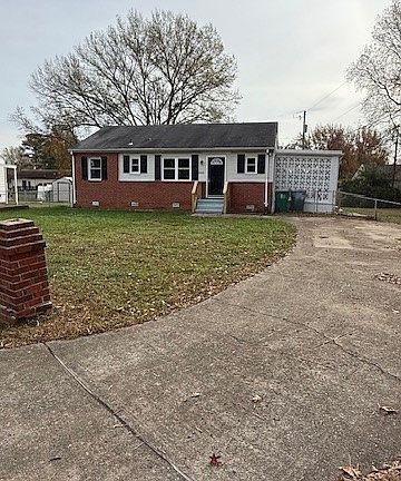 2nd image of 2001 Poplar St