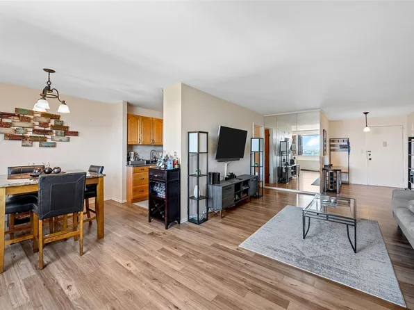 4466 W Pine Blvd APT 17G, Saint Louis, MO 63108