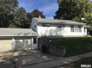 811 7th Ave, Fulton, IL 61252