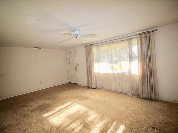 2nd image of 3031 Willow Ave