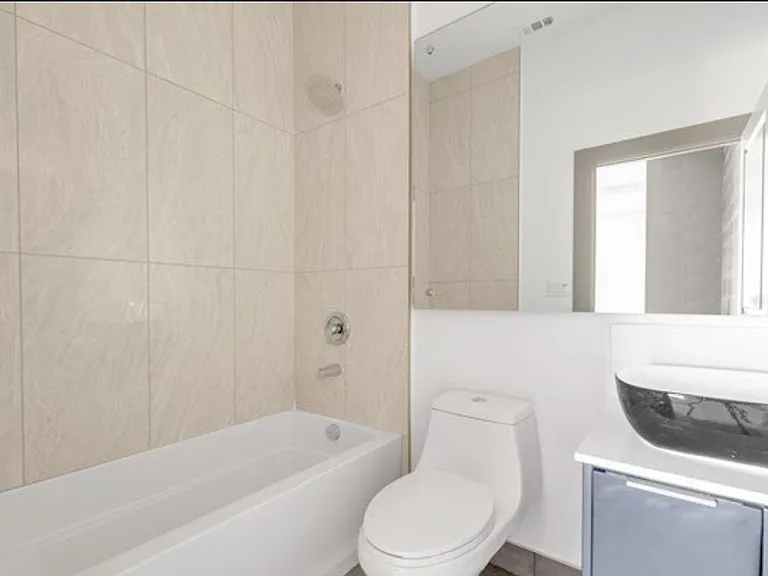 Manzanita Dr — Photo 11