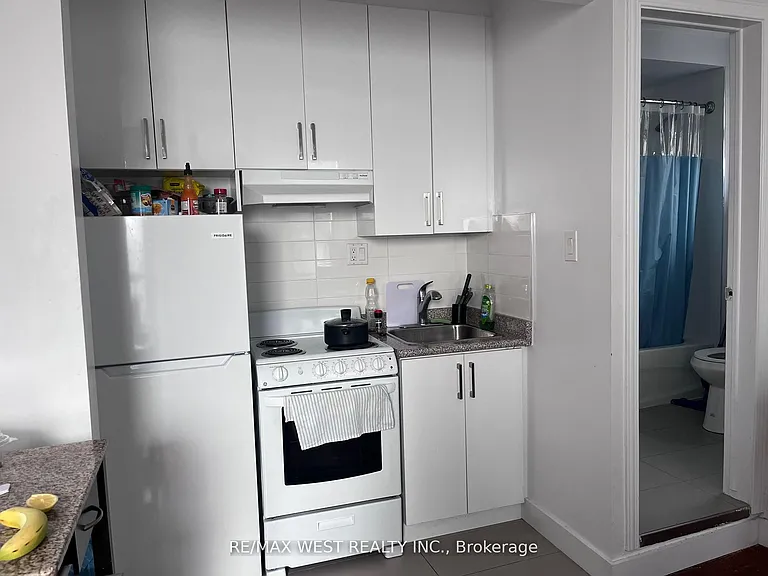 96 Springhurst Ave #3 — Photo 6