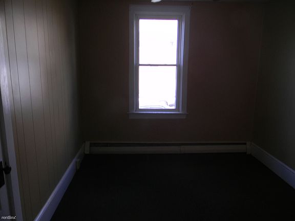 1452 e 6th apt#2 bed