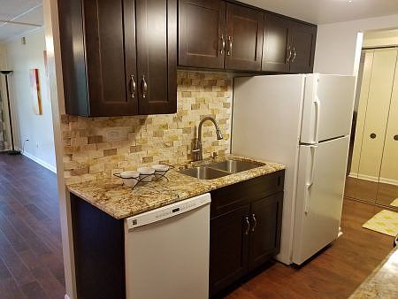 5th image of 8020 Woodglen Ln APT 207