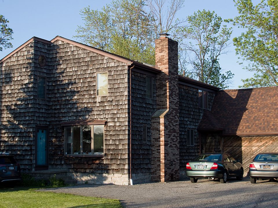 2nd image of 1075 N Forest Rd