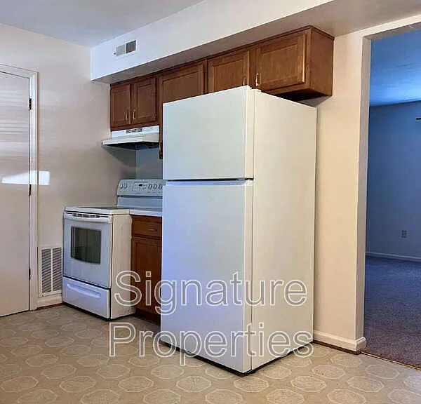 4102 Richland Ave NW — Photo 10