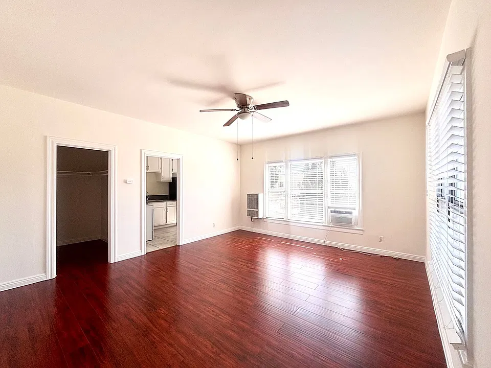 1056 S Normandie Ave