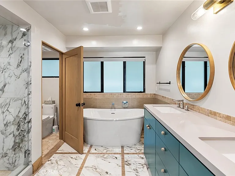 17333 Castellammare Dr — Photo 10