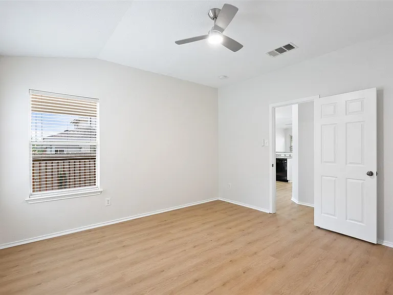 437 Sweet Leaf Ln — Photo 16