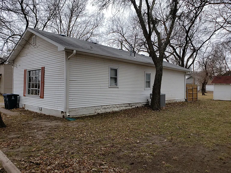 317 S Atchison St — Photo 12