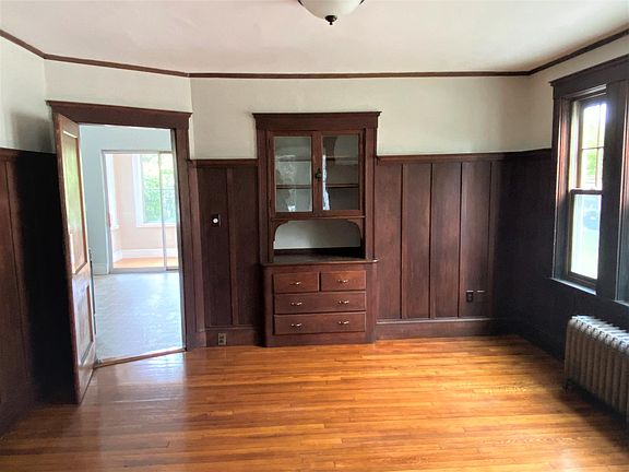 Dining Room Looking towards Kitchen area