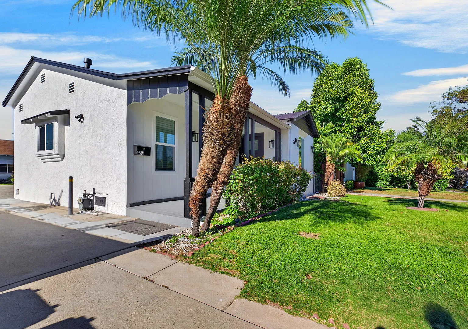 2 bed, 1000 sqft, $3,595 — Photo 4