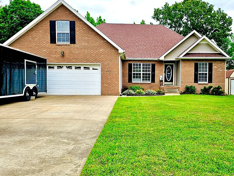 2871 Prince Dr — Photo 1