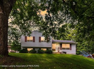 4904 Westhill Dr, Lansing, MI 48917