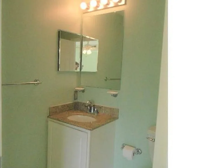 3904 Eastview Ln — Photo 7
