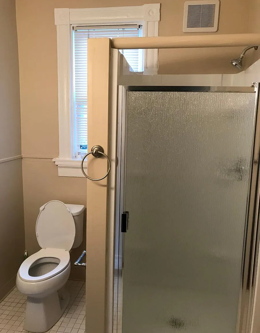 2 bed, 1000 sqft, $1,550 — Photo 3