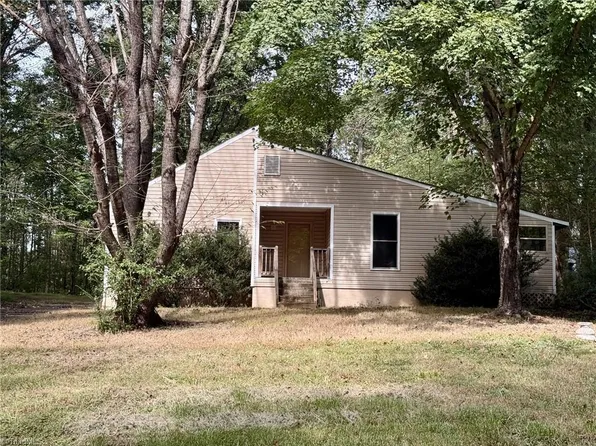 6515 Creek Run Rd, Walkertown, NC 27051