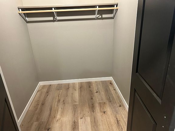 3rd image of 1 Park Ln #9