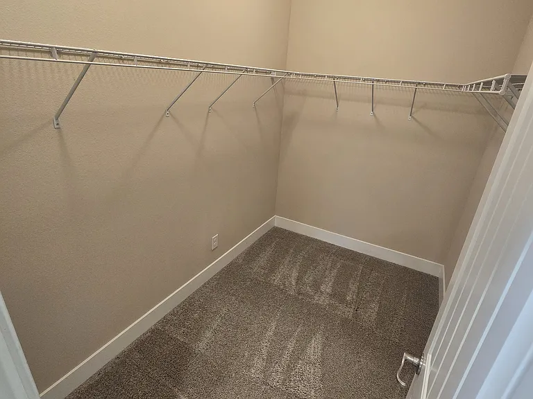 9006 Buttercup St SE — Photo 29