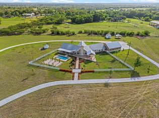 2644 Linda Ln, Brenham, TX 77833