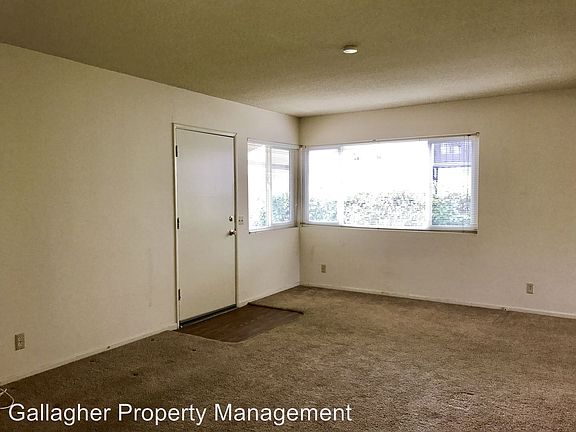 3rd image of 1015 Laguna St APT 14