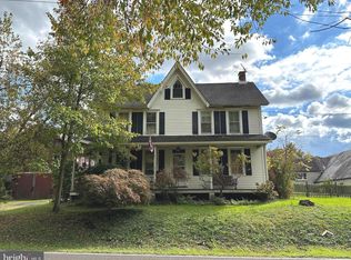 349 E Dark Hollow Rd, Pipersville, PA 18947