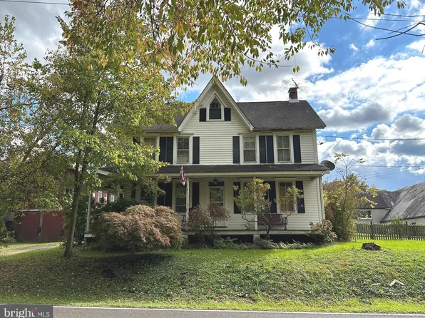 349 E Dark Hollow Rd, Pipersville, PA 18947