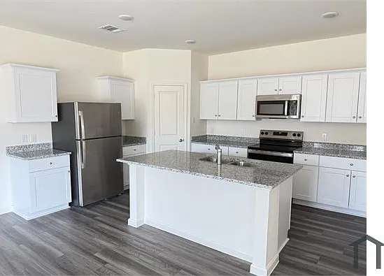 2118 Prairie Ln — Photo 9