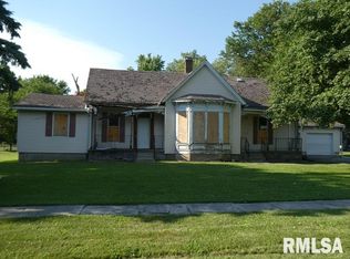 616 W Monroe St, Girard, IL