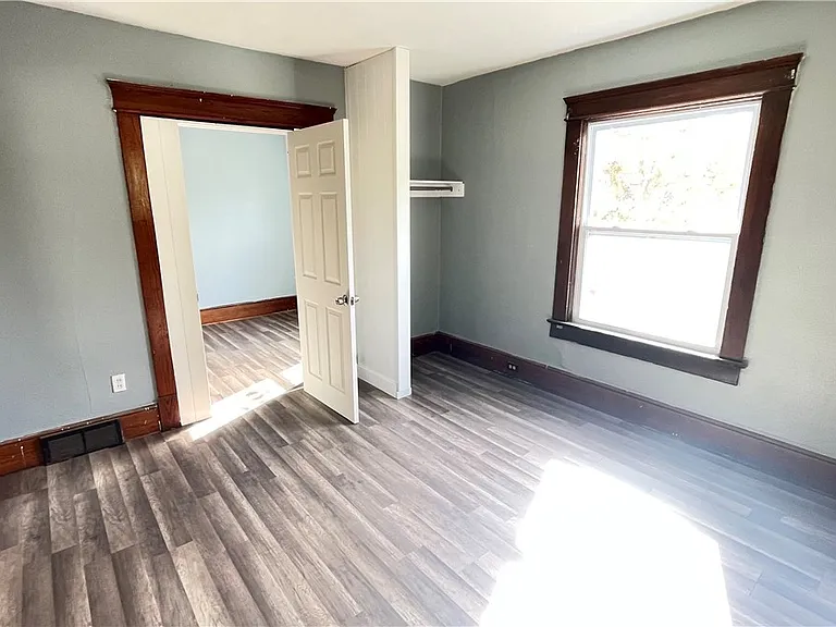 4322 Bush Ave — Photo 8