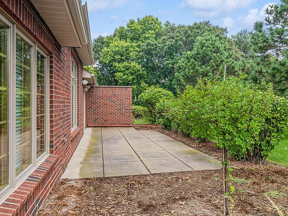2nd image of 81 Deerwood Ct
