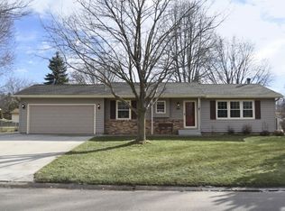 1742 Sartell Ave, Eagan, MN 55122