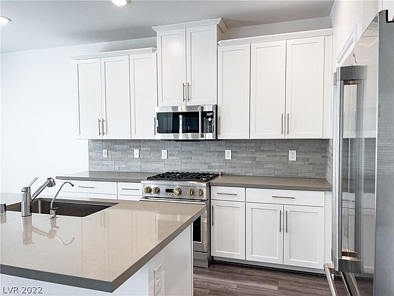 5th image of 600 N Carriage Hill Dr #1041