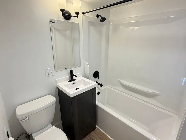 1301 Hammond Ave — Photo 12