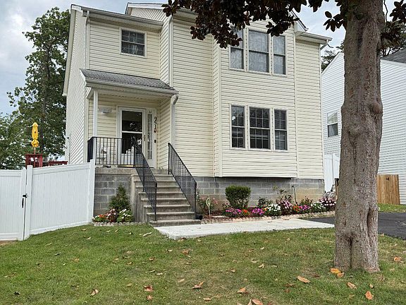 3rd image of 9514 Washington Ave