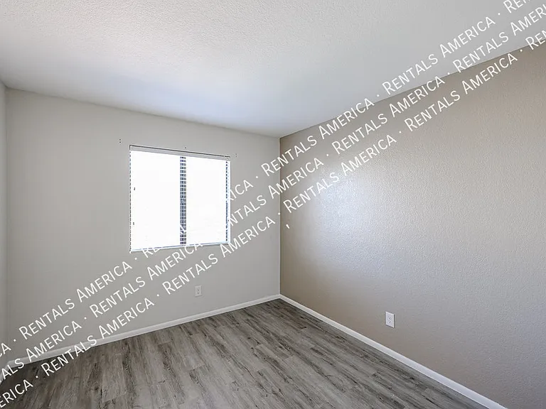 22442 N 21st St — Photo 25