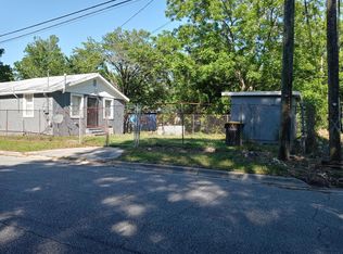 2017 Essex Ave, Savannah, GA 31405