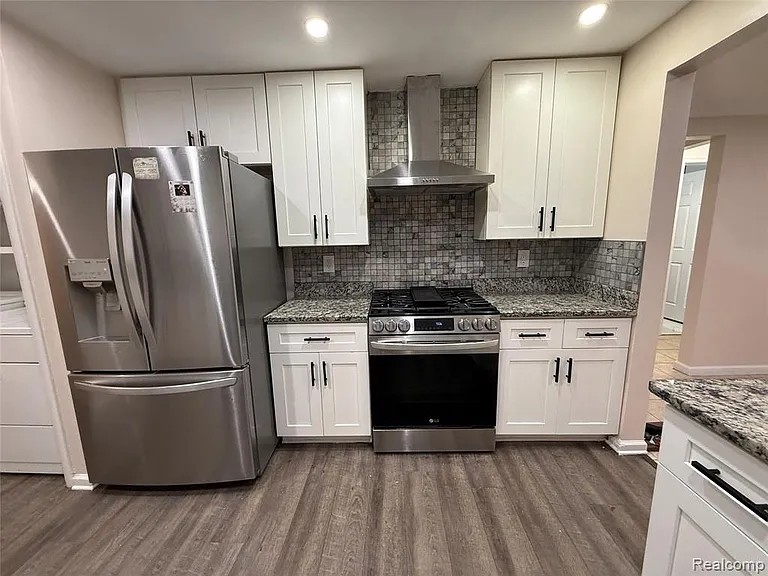 33 Kirk Lane Dr — Photo 10