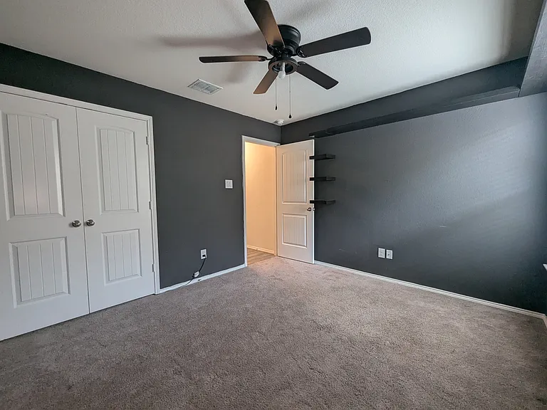 1740 Alamandine Ave — Photo 17