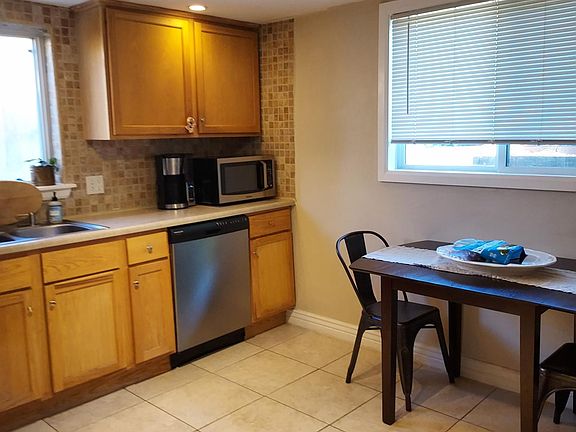 Bright, Sunny Kitchen