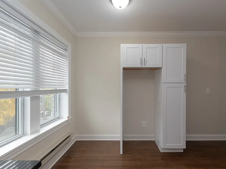 3817 N Greenview Ave #W4 — Photo 6
