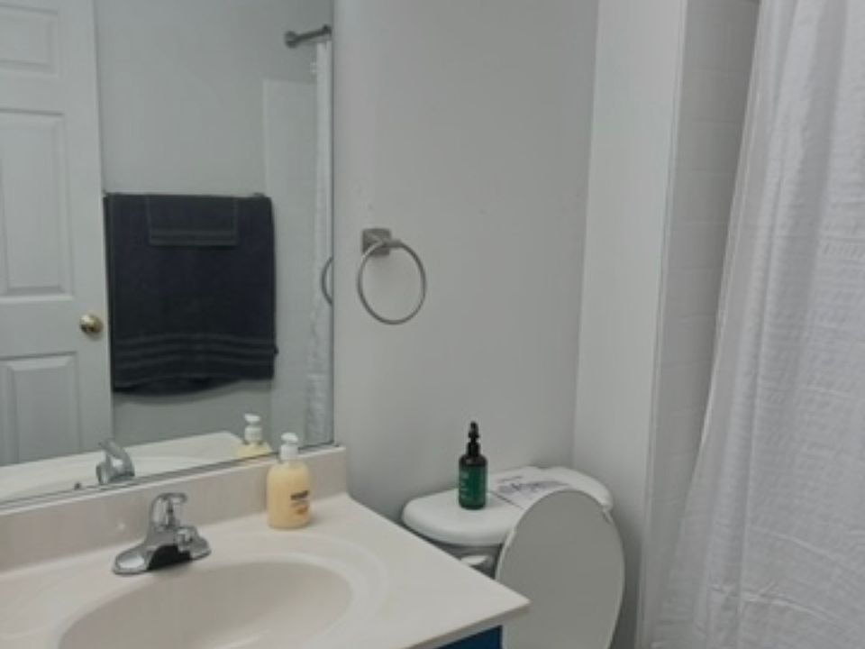 2nd image of 1005 Myrtle Ave #3