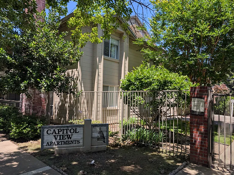 1091 G St — Photo 19