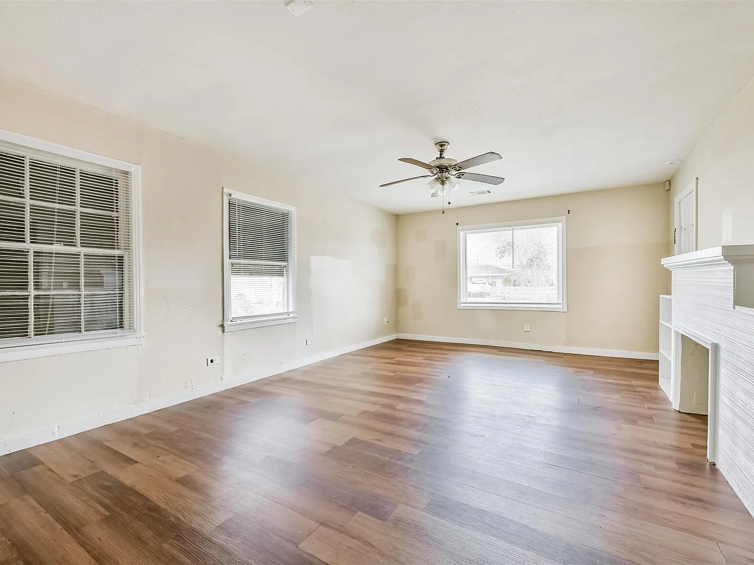 4 bed, 2.0 bath, $1,595 — Photo 3