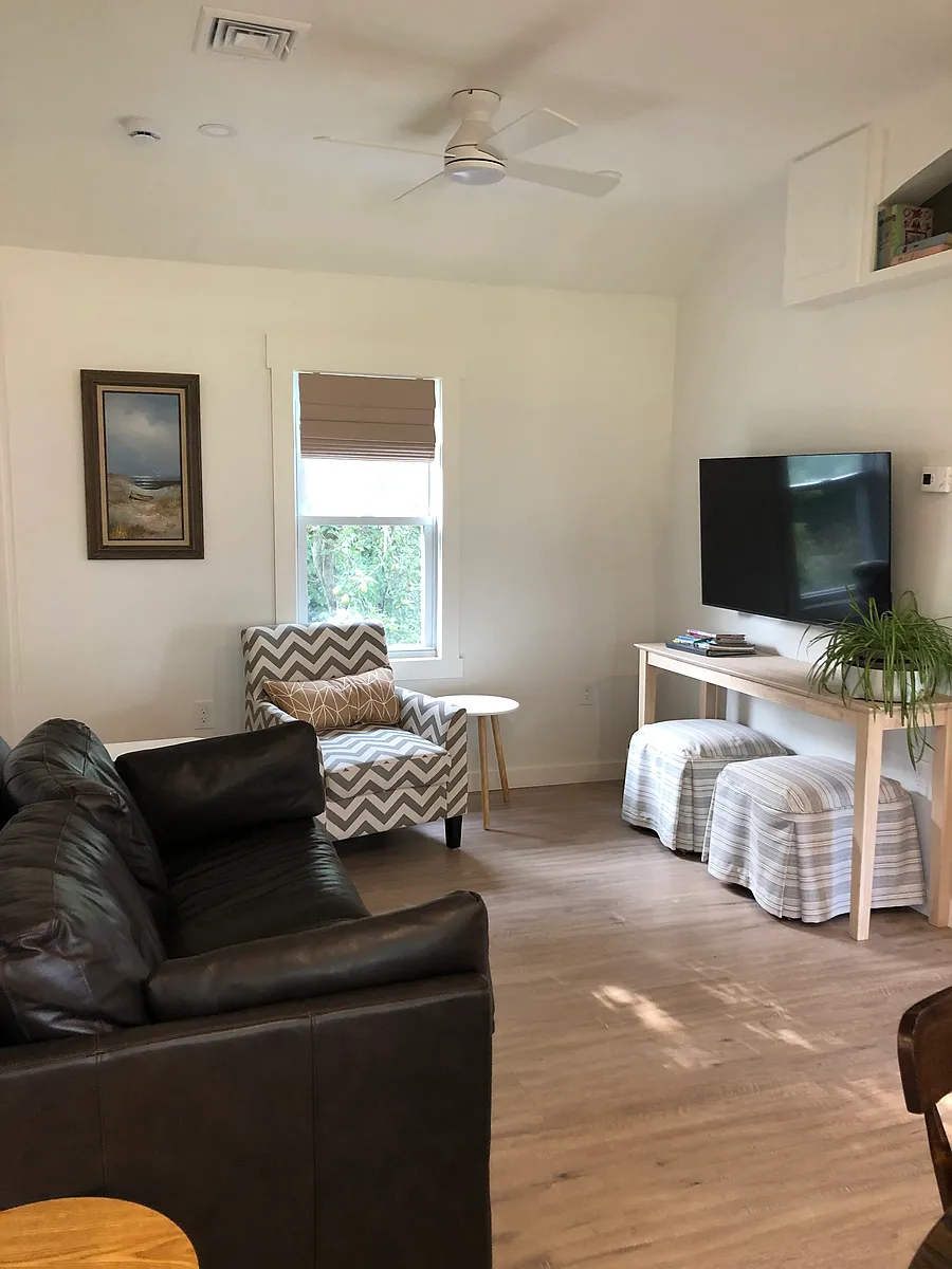 Living Room - 21 Kingston Ave