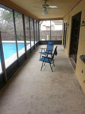 4th image of 729 Coach Light Dr